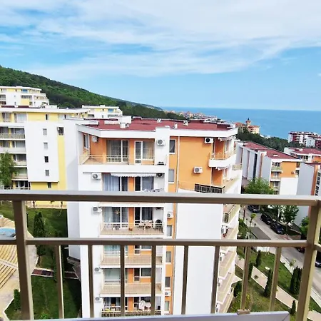Sea View With Balcony Imperial Club Apartment *